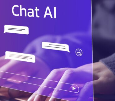 Gros plan sur les mains d'une personne tapant sur le clavier d'un ordinateur portable. Une interface graphique violette translucide, intitulée "Chat AI", est superposée à l'image. Cette interface affiche une conversation simulée avec des bulles de dialogue, des icônes de robots et d'utilisateurs, ainsi qu'un menu latéral comportant des options comme "Clear", "Light mode", "Updates" et "Log out".