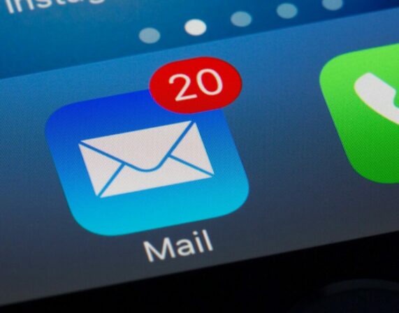 Délivrabilité des e-mails en 2026 : Guide Stratégique & Benchmark